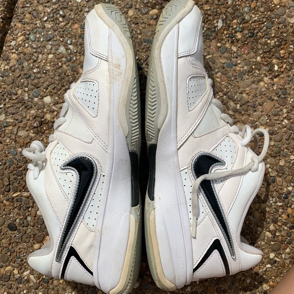 Nike kicks - Picture 4 of 5